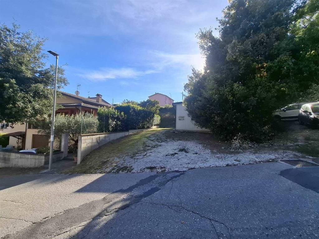 Terreno a Nocera umbra in Via Garibaldi - Foto 2
