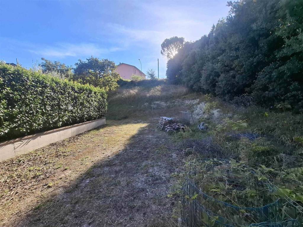 Terreno a Nocera umbra in Via Garibaldi - Foto 3