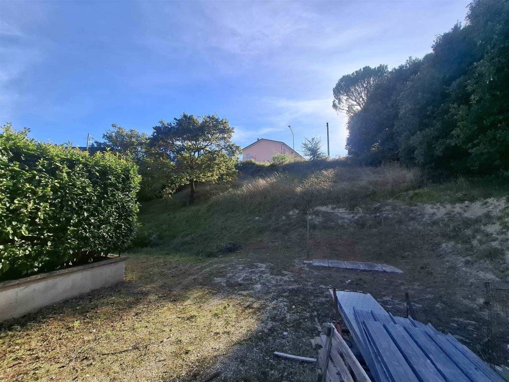 Terreno a Nocera umbra in Via Garibaldi - Foto 4