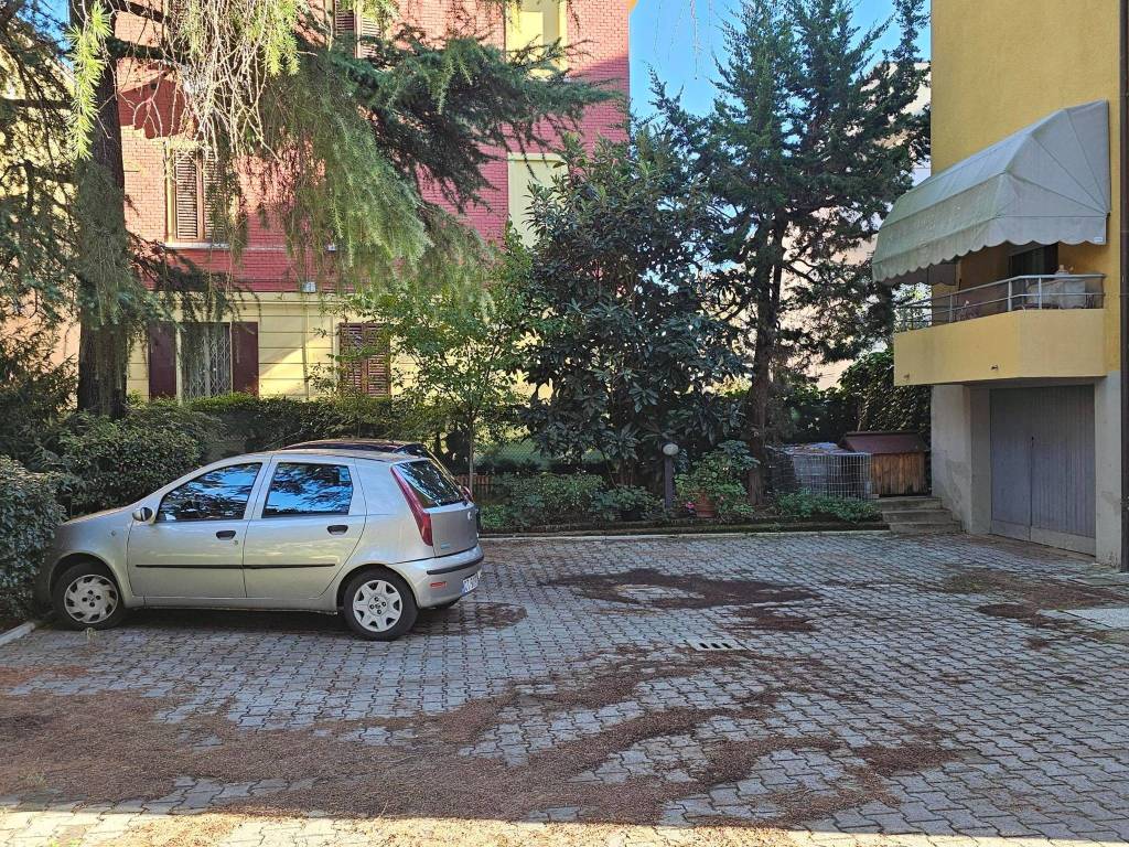 Box / garage a Bologna in Via Emilia Levante - Foto 4