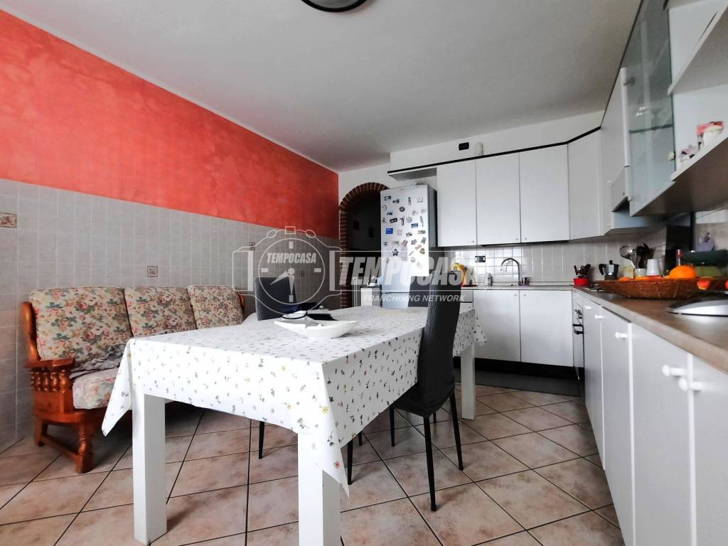 Casa indipendente a Ivrea in Via Don Giuseppe Mosetto - Foto 2