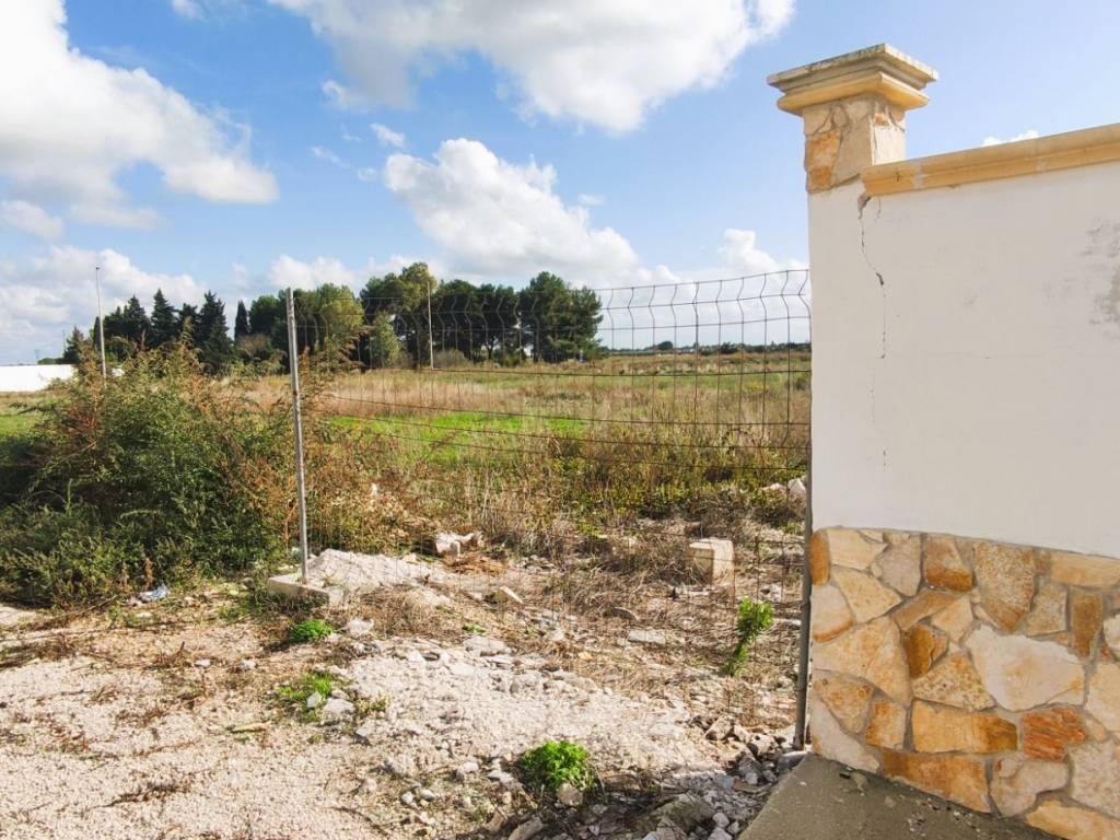 Terreno a Salice salentino in Via Raffaele degli Atti, 13 - Foto 5