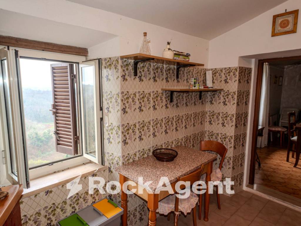 Appartamento a Onano in Via Monaldesca, 28 - Foto 5