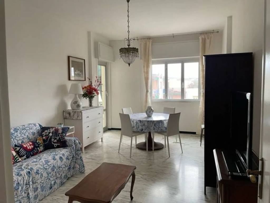 Appartamento a Albissola marina in Piazzale Lombardia - Foto 2