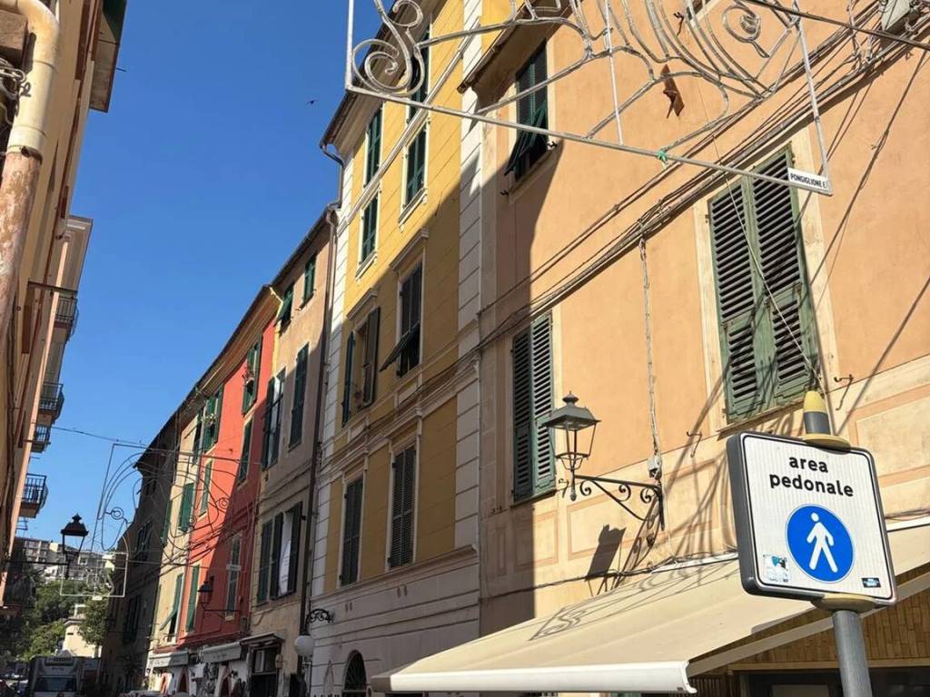 Appartamento a Albissola marina in Via Matteo Repetto, 78 - Foto 5
