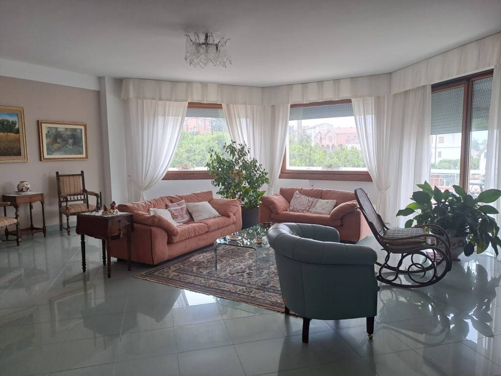 Villa a Petacciato in Piazza della Comunità Europea - Foto 2