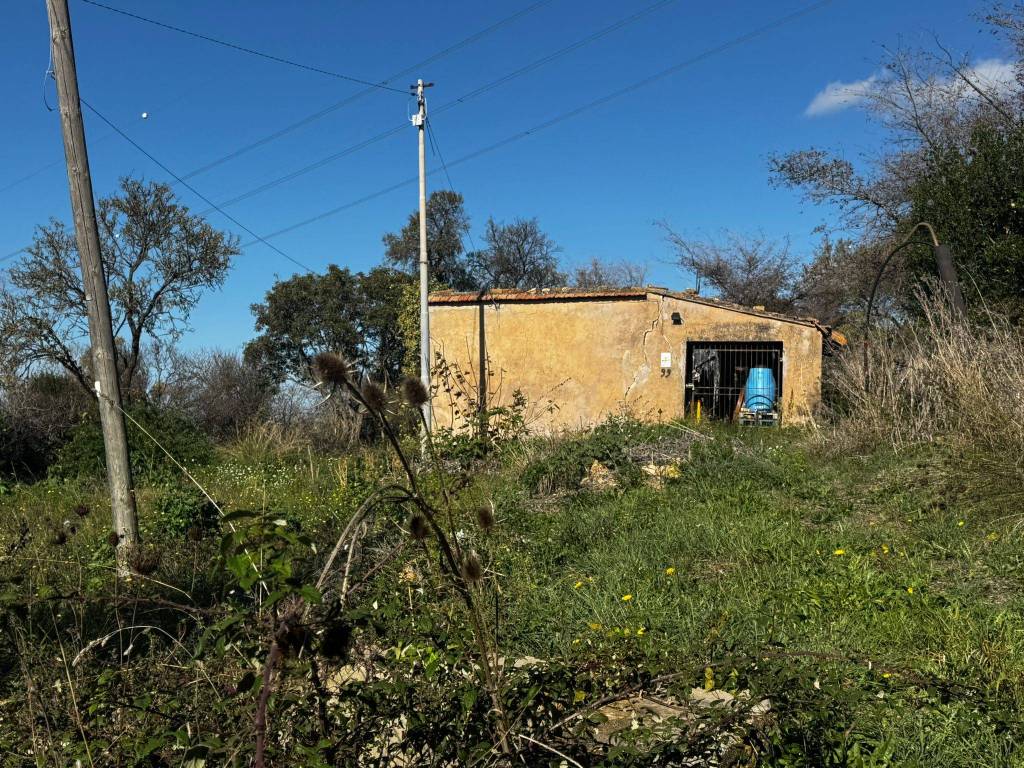 Rustico / casale a Civitavecchia - Foto 2