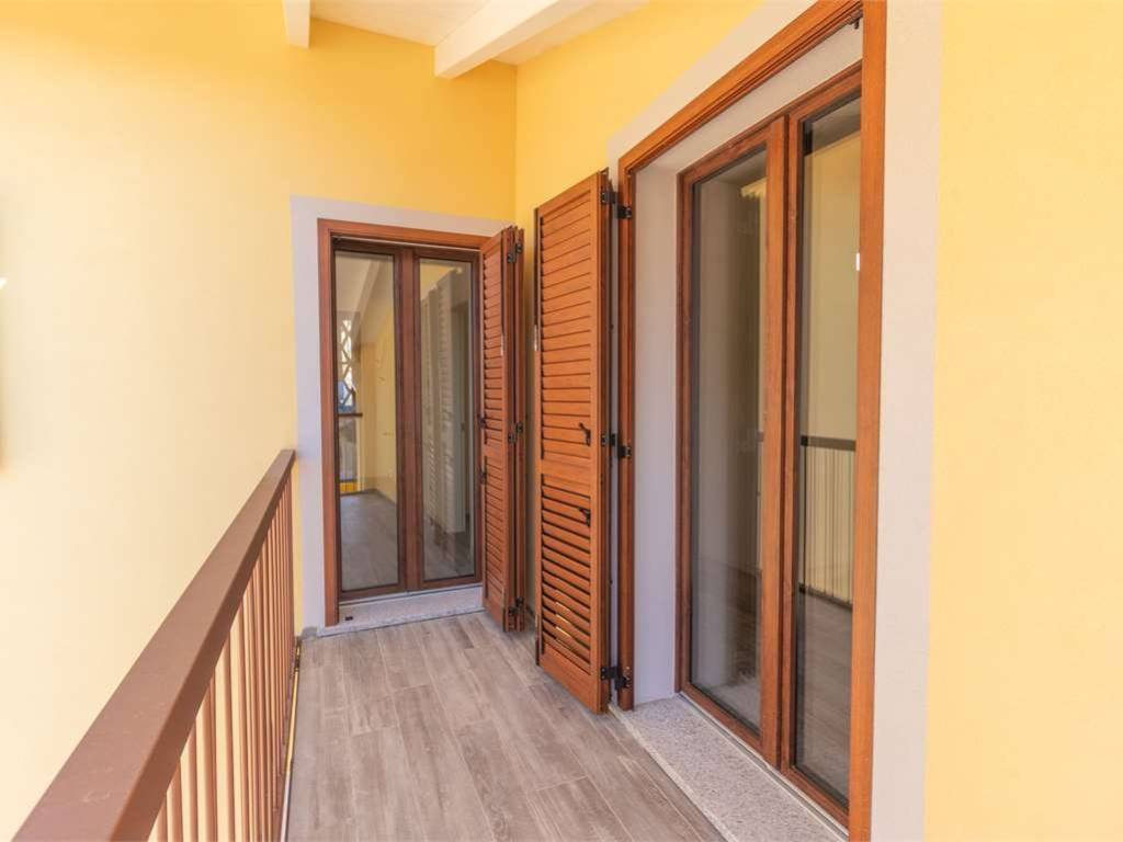 Appartamento a Besozzo in via Lago , 23 - Foto 3