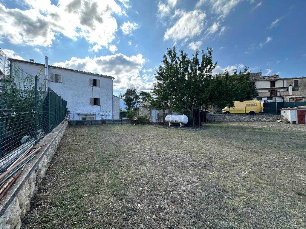 Casa indipendente a Caramanico terme in Contrada Sant'Elia, 49 - Foto 3