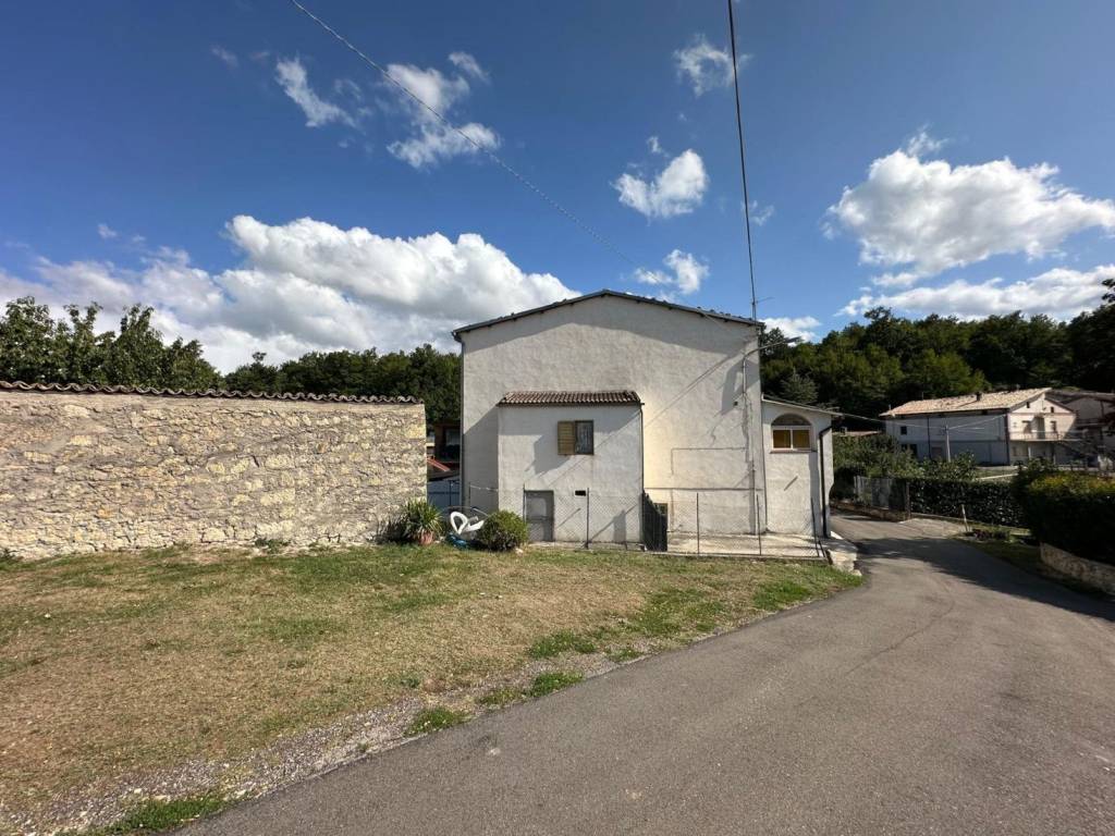 Casa indipendente a Caramanico terme in Contrada Sant'Elia, 49 - Foto 4
