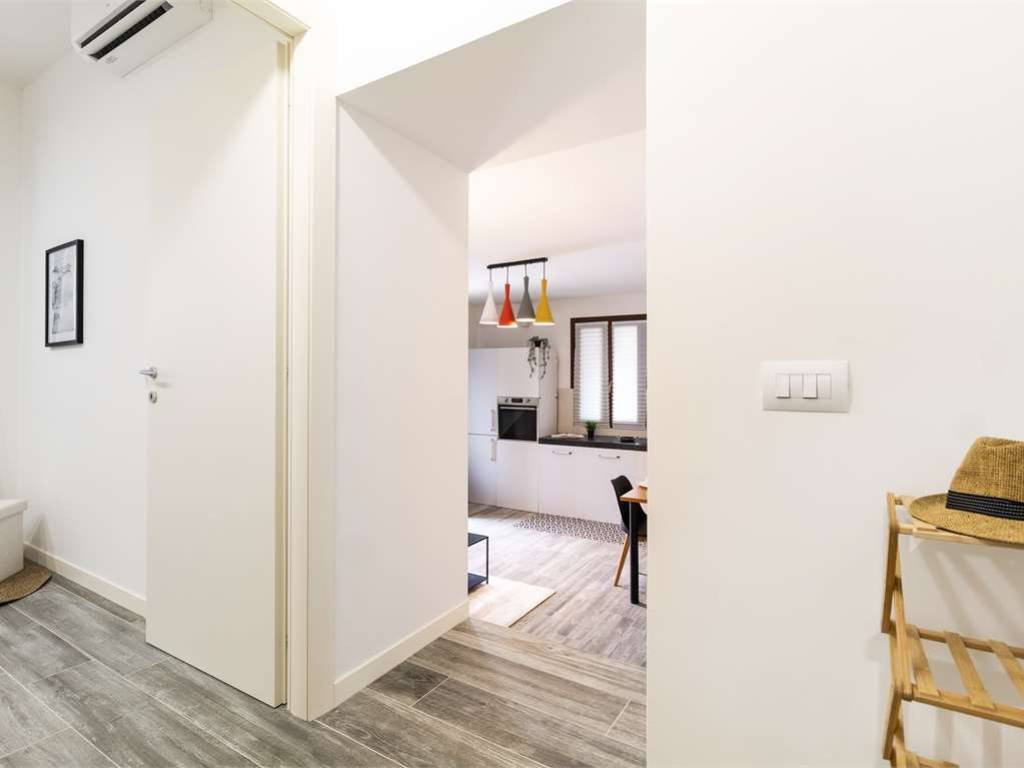 Appartamento a Besozzo in via lago, 23 - Foto 5