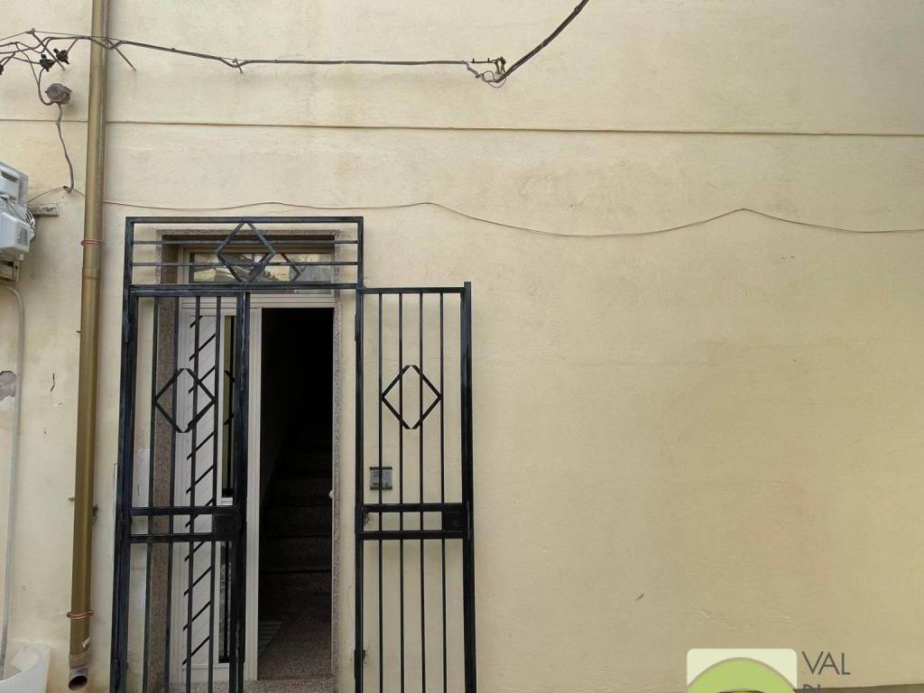 Casa indipendente a Noto in Via Camillo Benso di Cavour - Foto 3