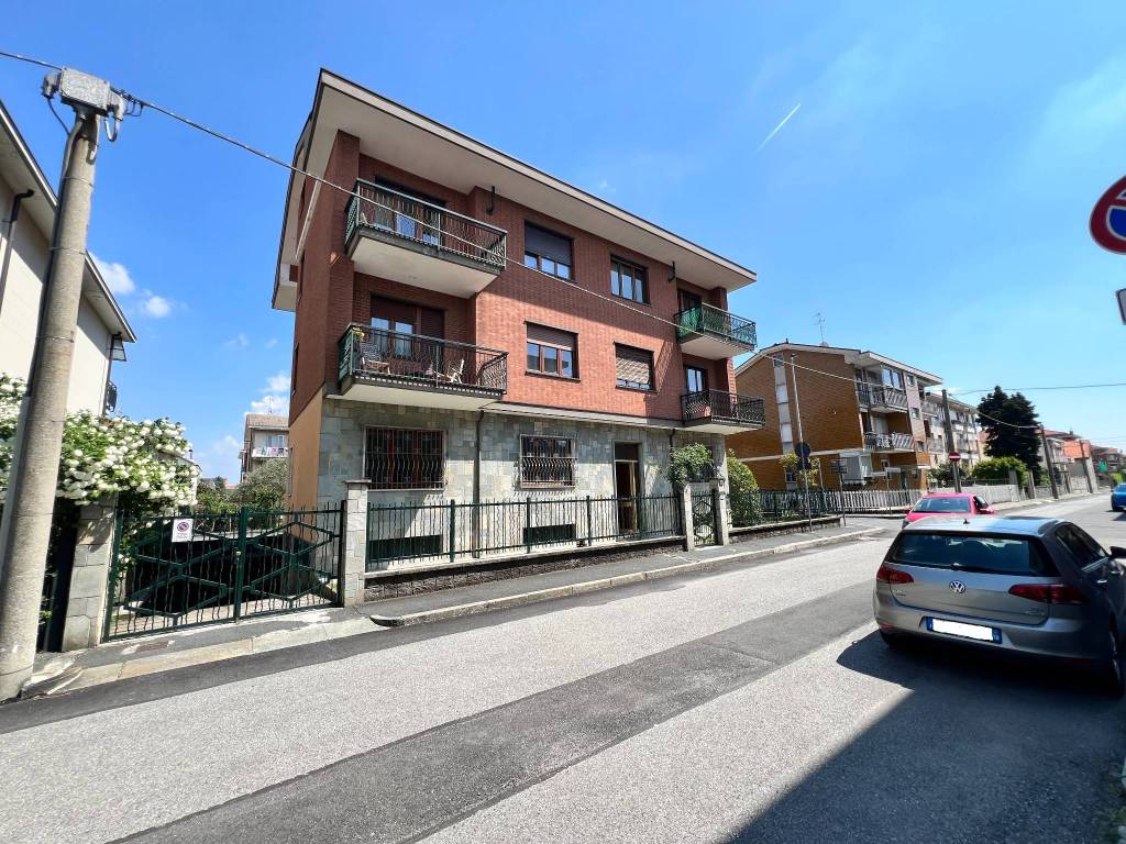 Appartamento a Collegno in Via Mompantero, 48 - Foto 3