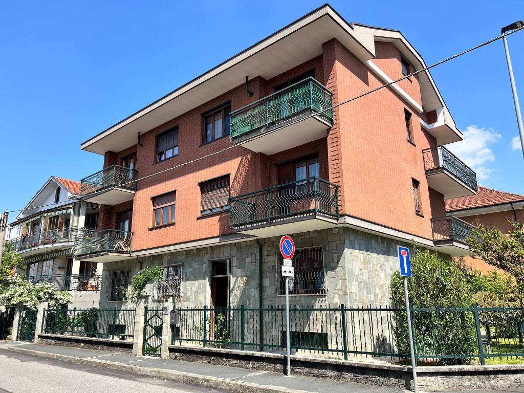Appartamento a Collegno in Via Mompantero, 48 - Foto 4
