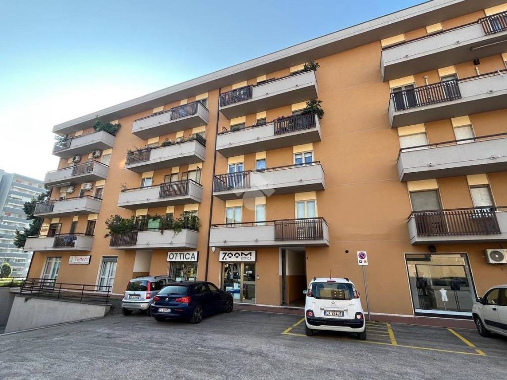 Immobile a Perugia in Negozio Via San Bartolomeo, 62 - Foto 2