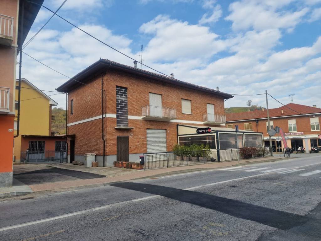 Casa indipendente a Vezza d'alba in Via Torino, 51 - Foto 2