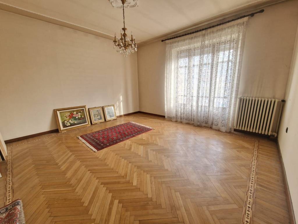 Casa indipendente a Vezza d'alba in Via Torino, 51 - Foto 3