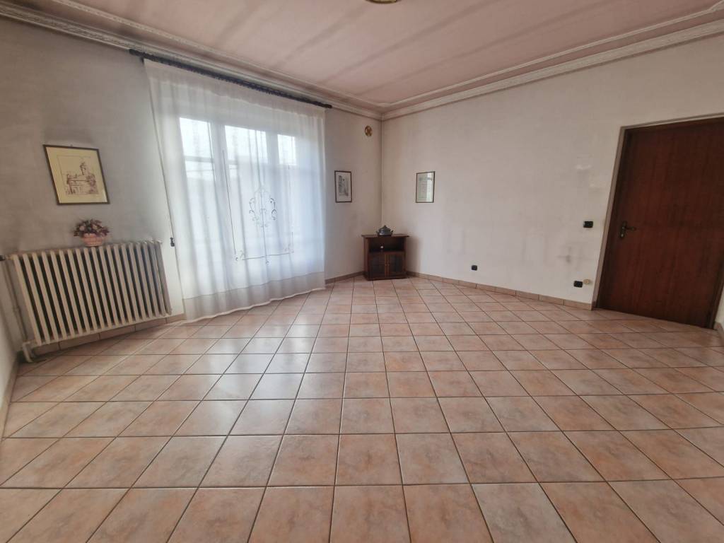 Casa indipendente a Vezza d'alba in Via Torino, 51 - Foto 5