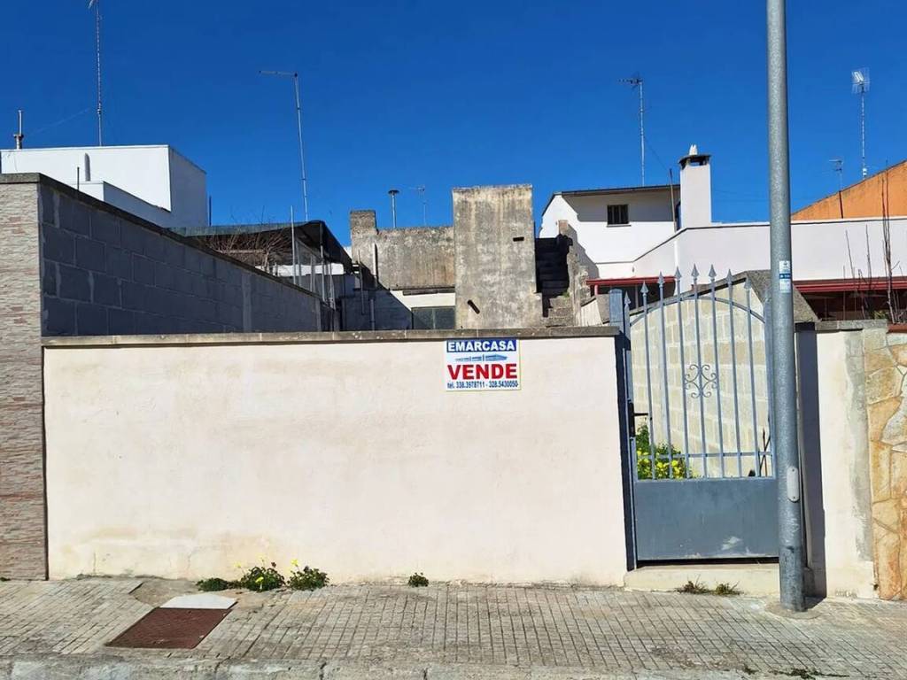 Appartamento a Caprarica di lecce in Via Armando Diaz, 34 - Foto 2