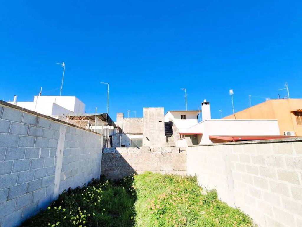 Appartamento a Caprarica di lecce in Via Armando Diaz, 34 - Foto 3