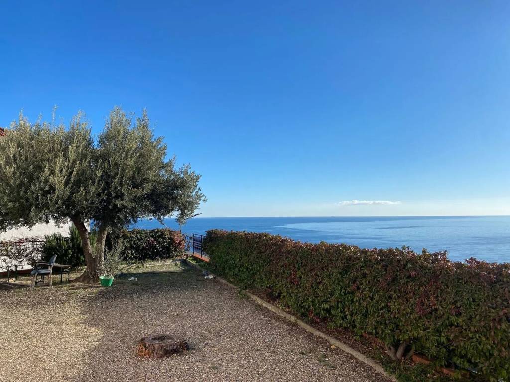 Appartamento a Laigueglia in Via Castello Romano - Foto 2