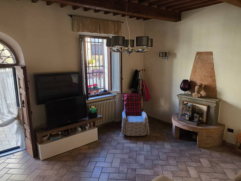 Casa indipendente a Monsummano terme in Piazza Giuseppe Giusti, 55 - Foto 3