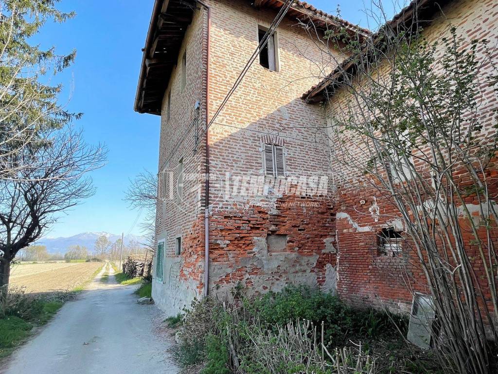 Casa indipendente a Vische in Via Lorenzo Amione - Foto 3