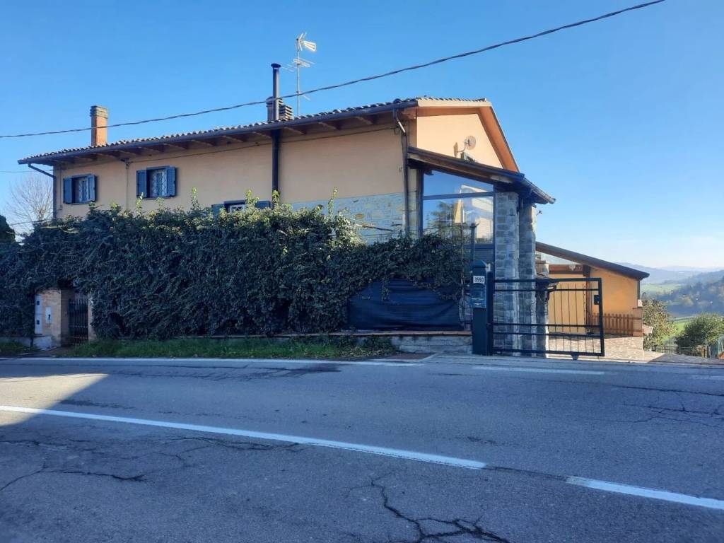 Villa a Serramazzoni in Via Giardini Nord - Foto 2