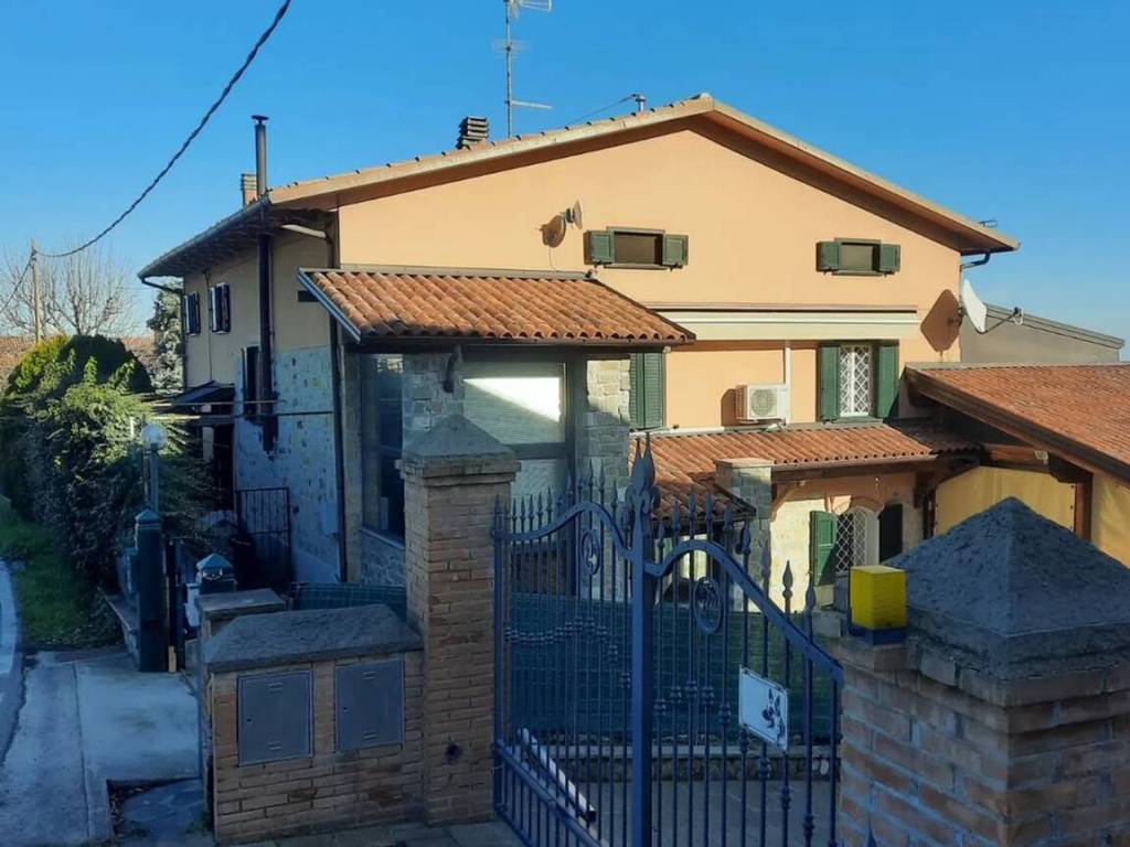Villa a Serramazzoni in Via Giardini Nord - Foto 3