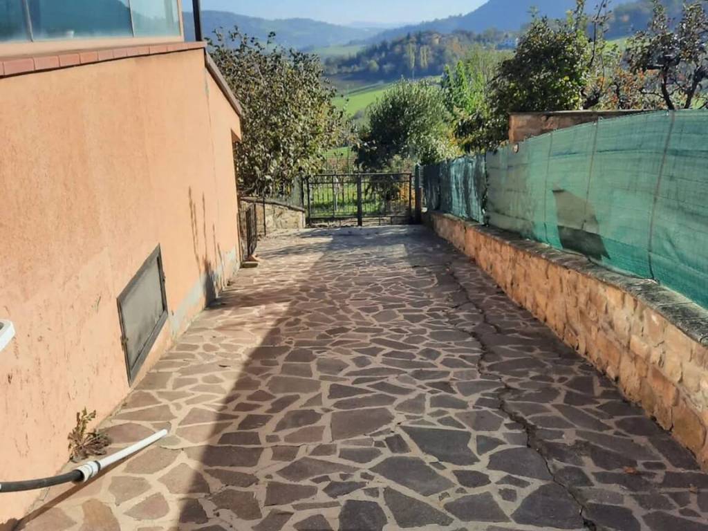 Villa a Serramazzoni in Via Giardini Nord - Foto 4