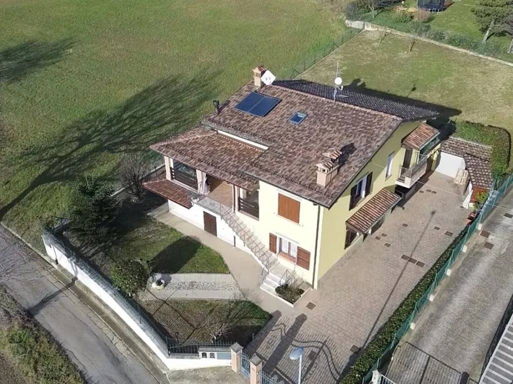 Villa a Serramazzoni in Pazzano No Number - Foto 3