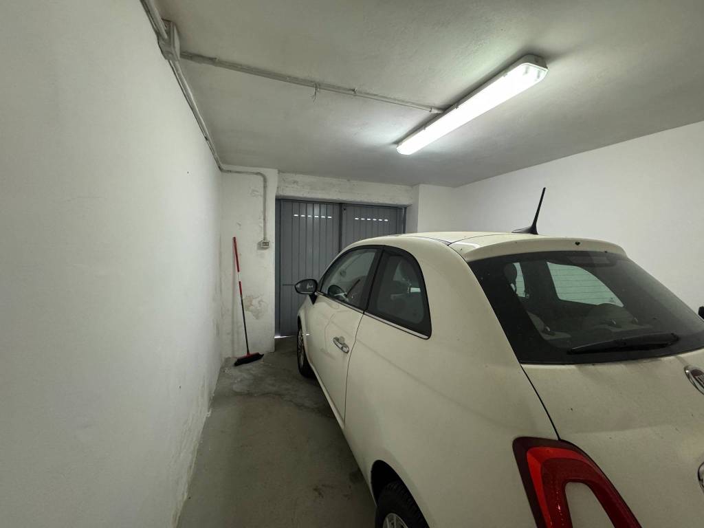 Box / garage a Bologna in Via Filippo Beroaldo - Foto 2