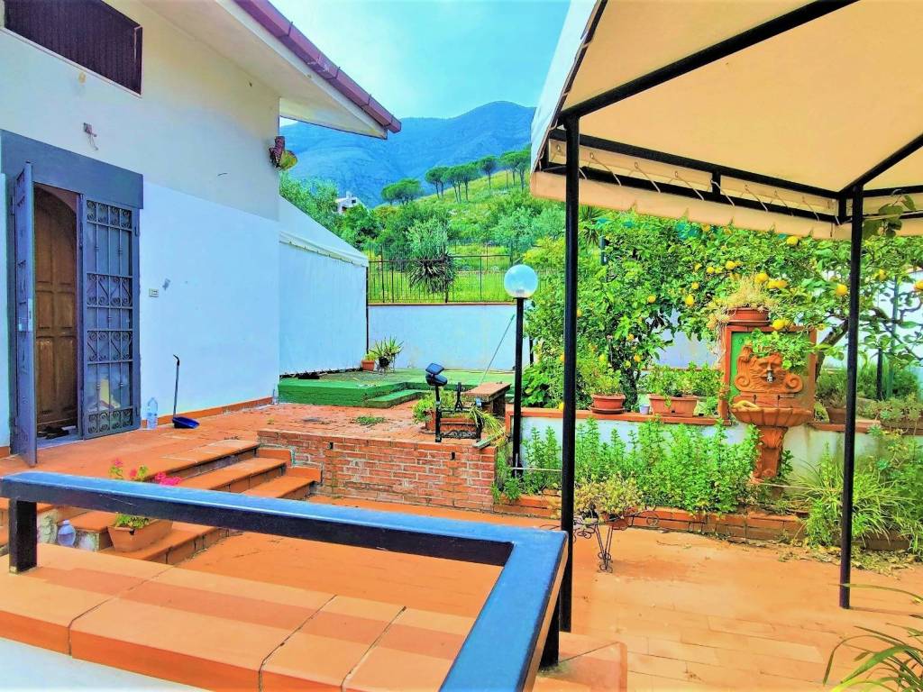 Villa a Formia in Via Maragoni - Foto 2