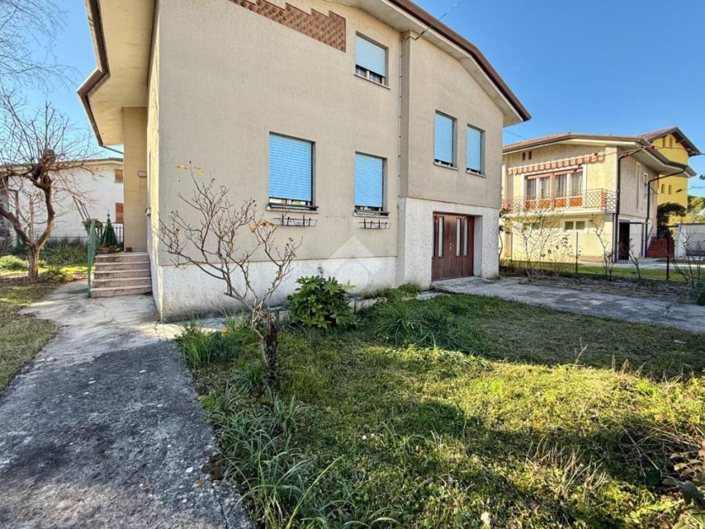 Casa indipendente a Cervignano del friuli in Via manolet, 5 - Foto 2