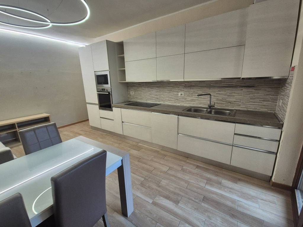 Appartamento a Fenegrò in Via Moro da Fenegrò - Foto 4