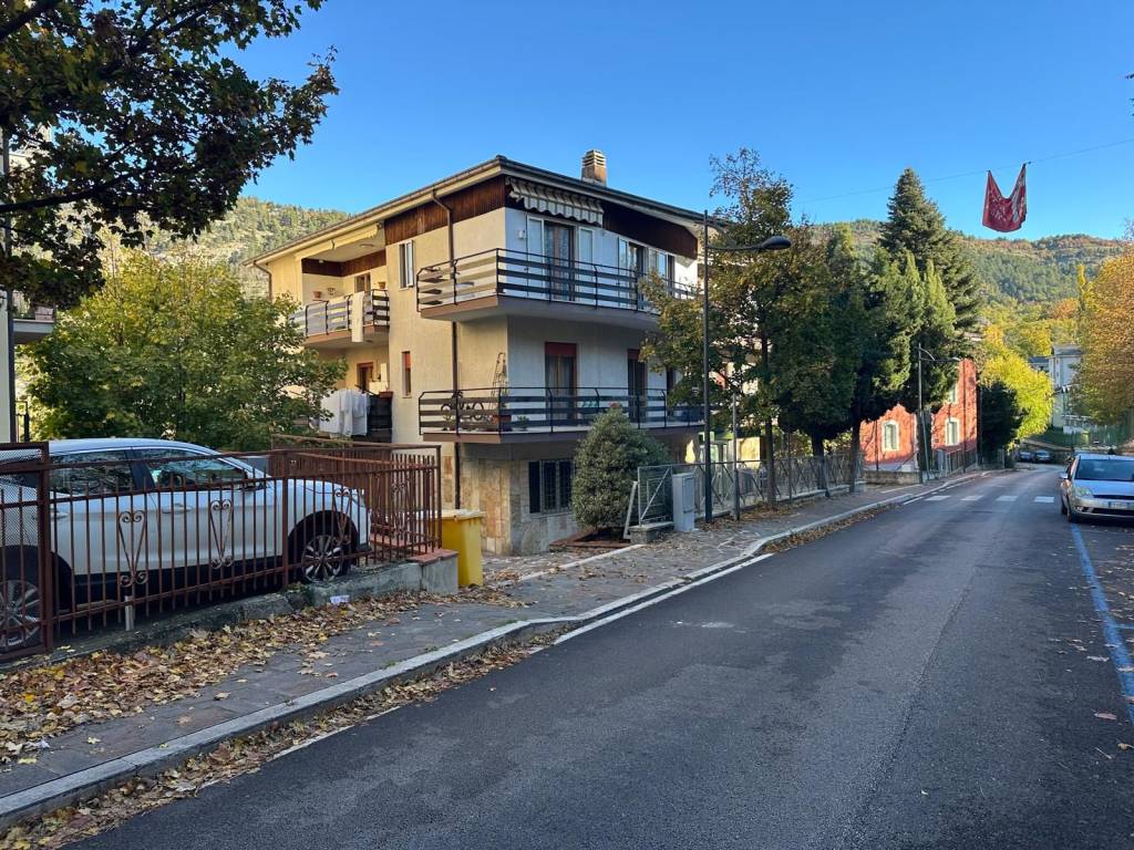 Immobile a Caramanico terme in Viale della Libertà, 29 - Foto 2