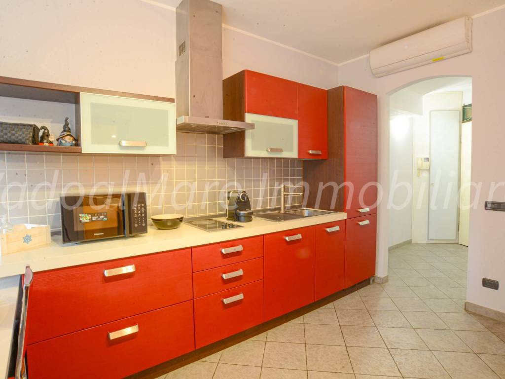 Appartamento a Vado ligure in Strada Statale 1, 454 - Foto 2