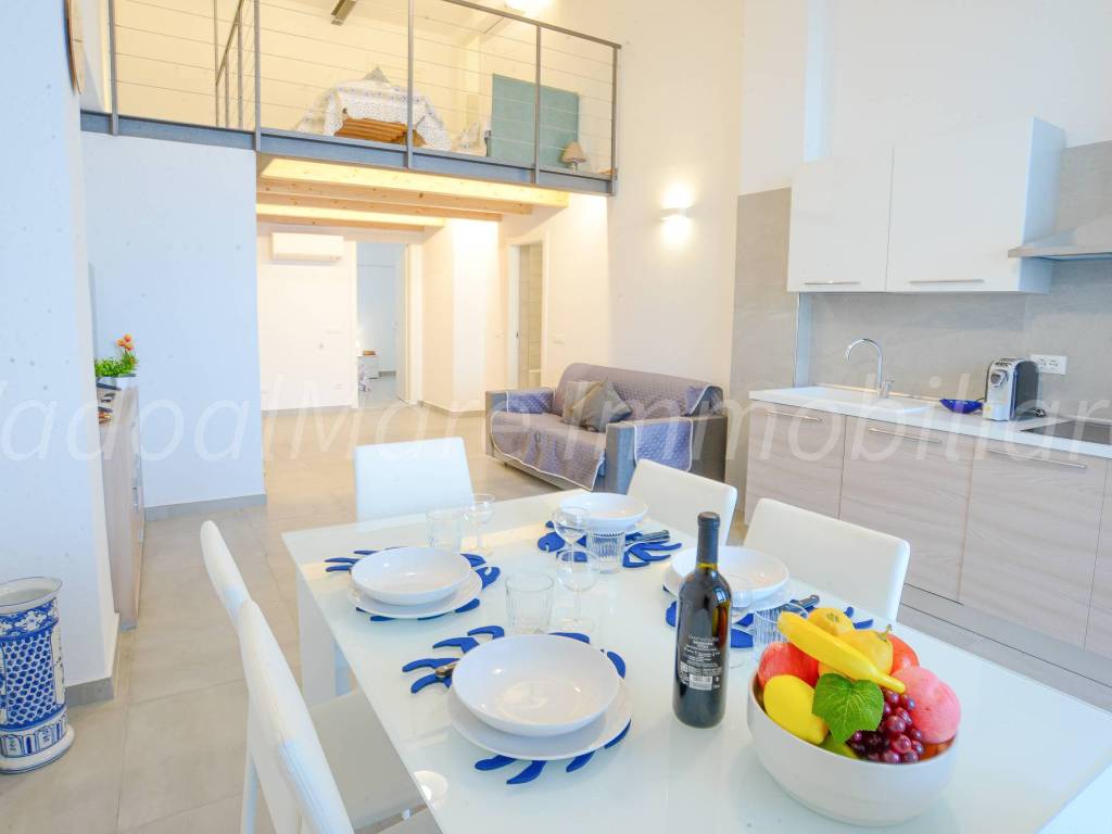 Loft / open space a Vado ligure in Via Aurelia, 120 - Foto 2