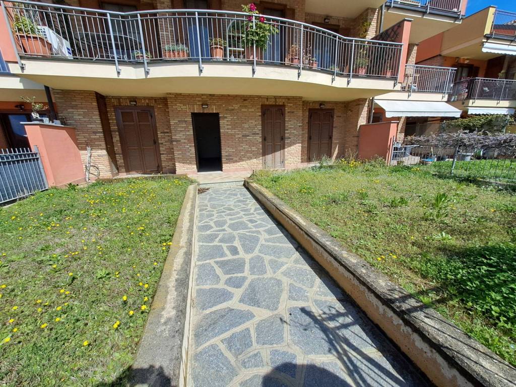 Appartamento a Chieri in Via Giacomo Puccini, 4 - Foto 2