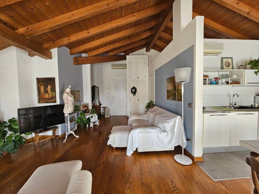Villa a Galliate in Via Giacomo Matteotti, 66 - Foto 4