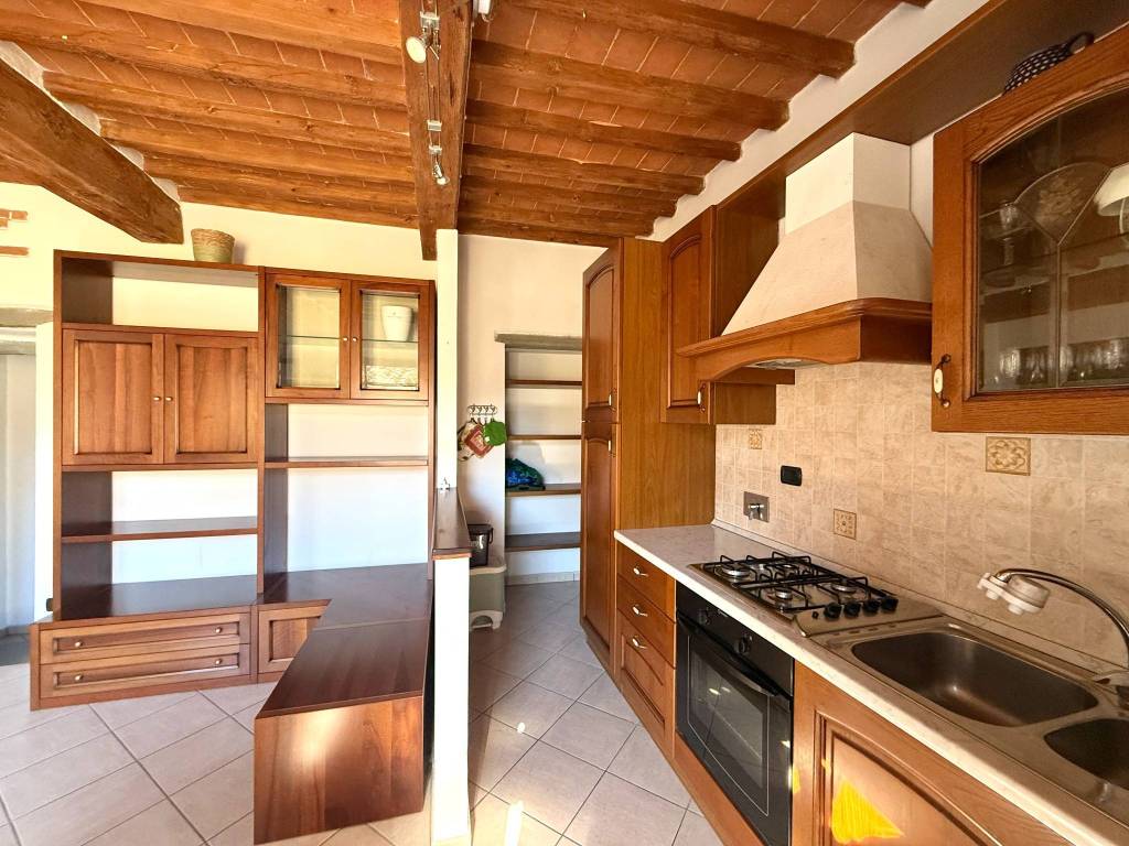 Appartamento a Lastra a signa in Via Leon Battista Alberti, 63 - Foto 2