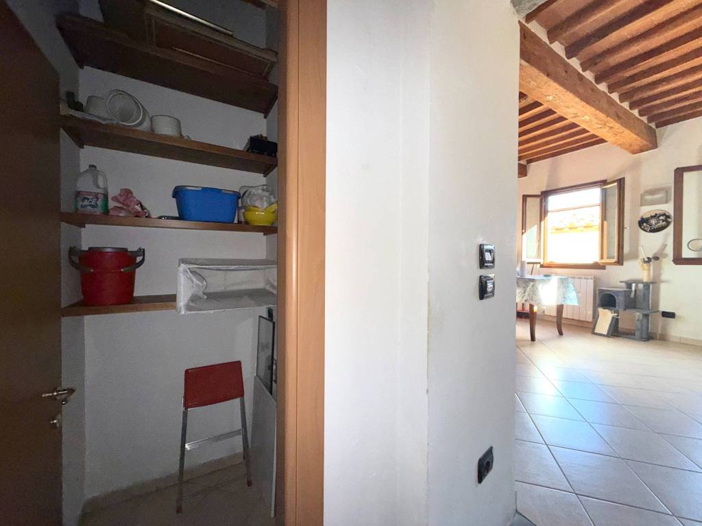 Appartamento a Lastra a signa in Via Leon Battista Alberti, 63 - Foto 5