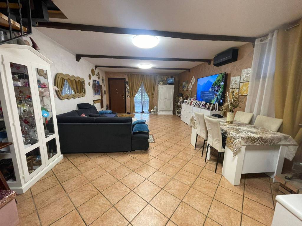Villa a Fonte nuova in Via Monte Bianco - Foto 2