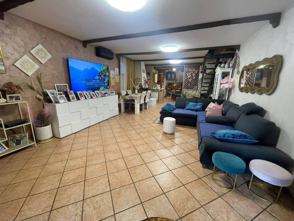 Villa a Fonte nuova in Via Monte Bianco - Foto 5