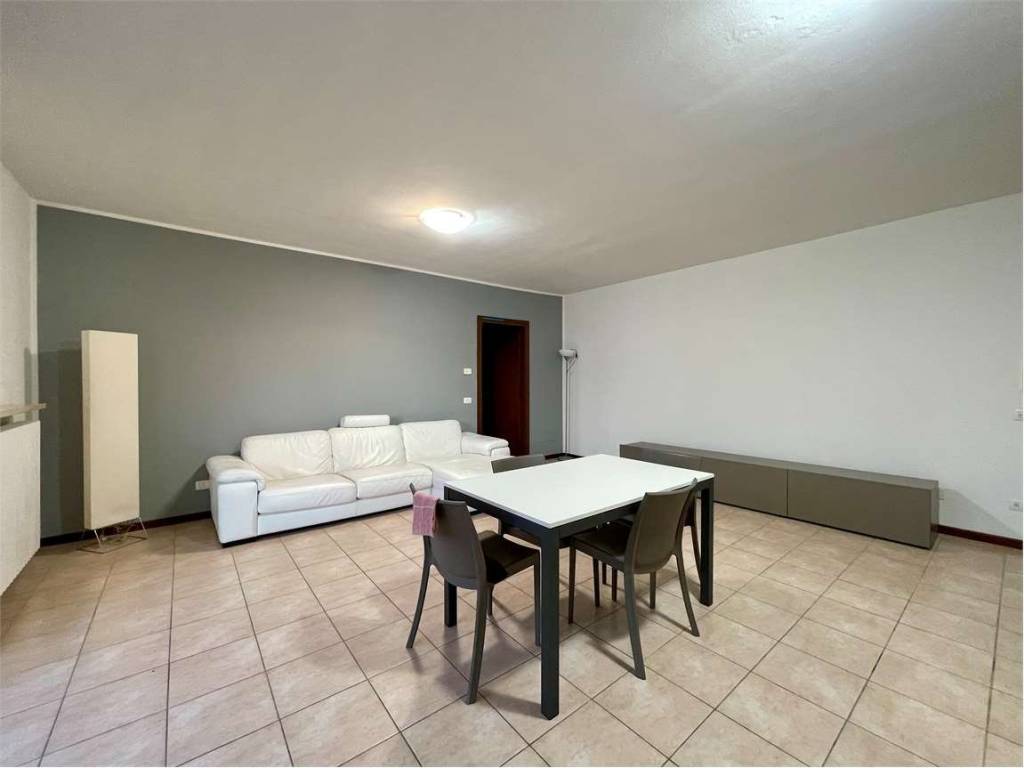 Appartamento a Nogarole rocca in Via feudo - Foto 2