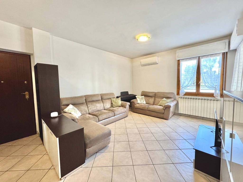 Appartamento a Pistoia in Via Arezzo, 165 - Foto 2