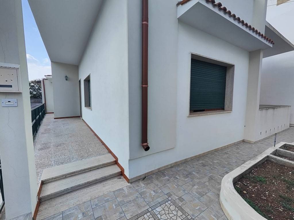 Casa indipendente a Alliste in via Birago, 37 - Foto 4
