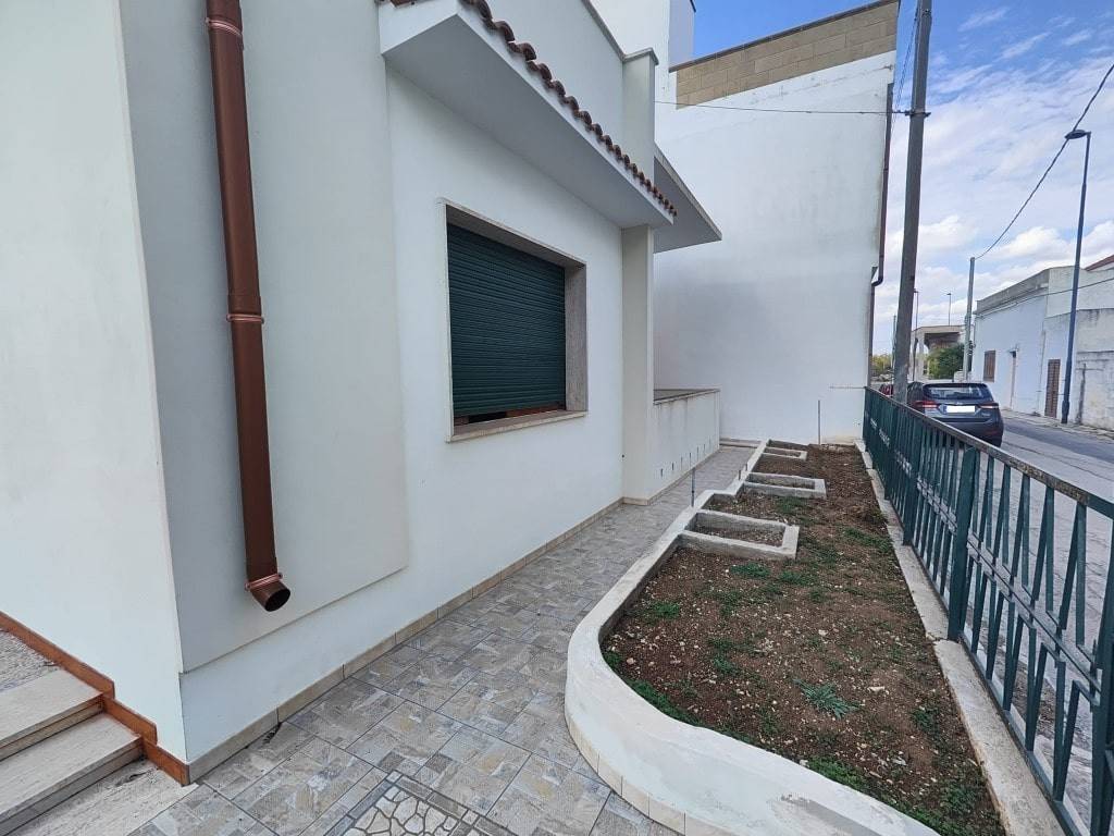 Casa indipendente a Alliste in via Birago, 37 - Foto 5