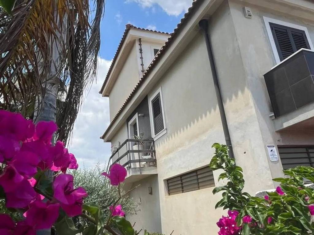 Villa a Rosolini in Viale Della Libertà - Foto 3