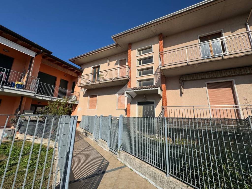 Appartamento a Sona in Via Isarco - Foto 4